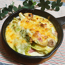 新じゃがと春野菜のグラタン