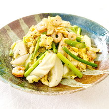 卵と海鮮の春野菜スタミナ炒め